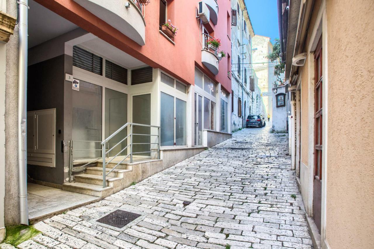 Apartment San Rocco Center Пула Екстериор снимка