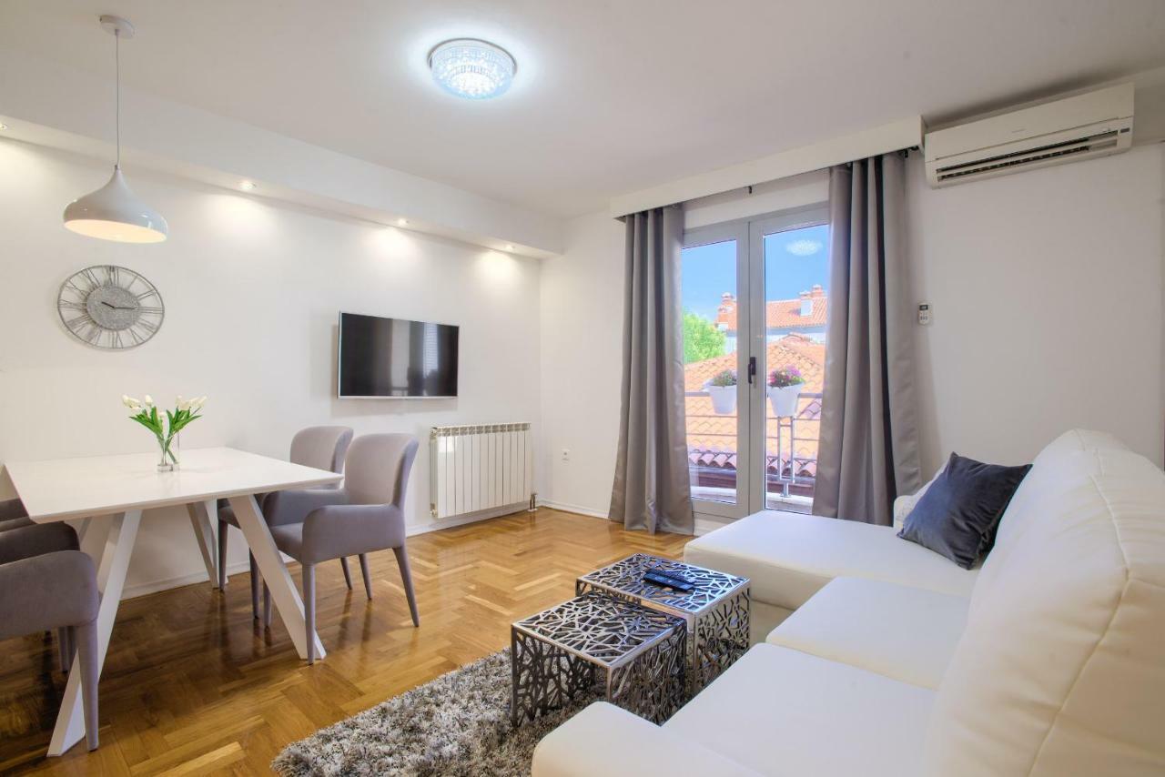 Apartment San Rocco Center Пула Екстериор снимка